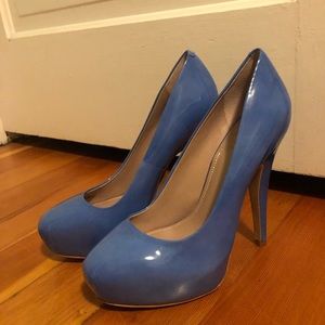 Vince Camuto blue patent leather pumps size 7